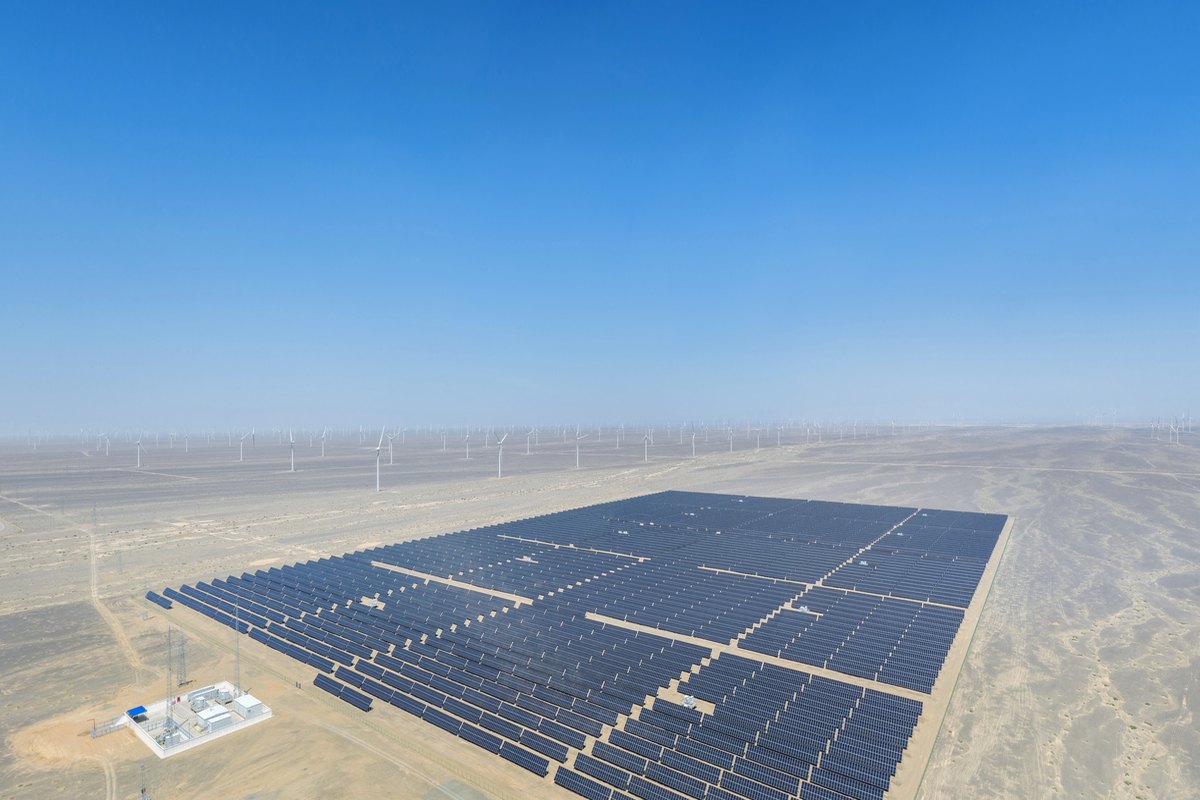 Rinnovabili • Solar farms reduce dust pollution and improve air quality
